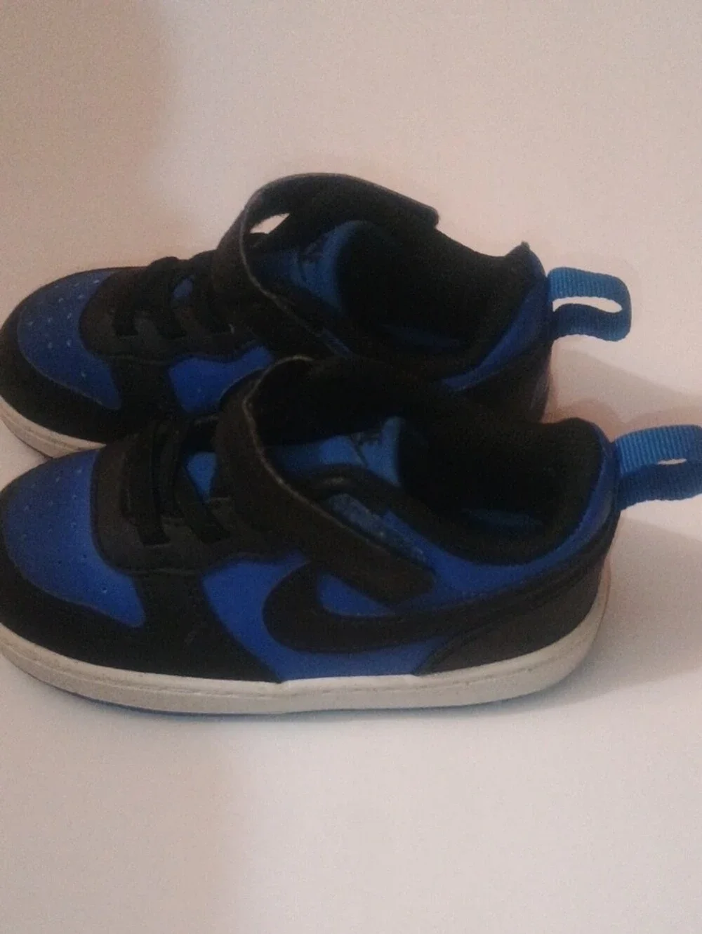 Nike Kids Blue and Black Velcro Strap Sneakers